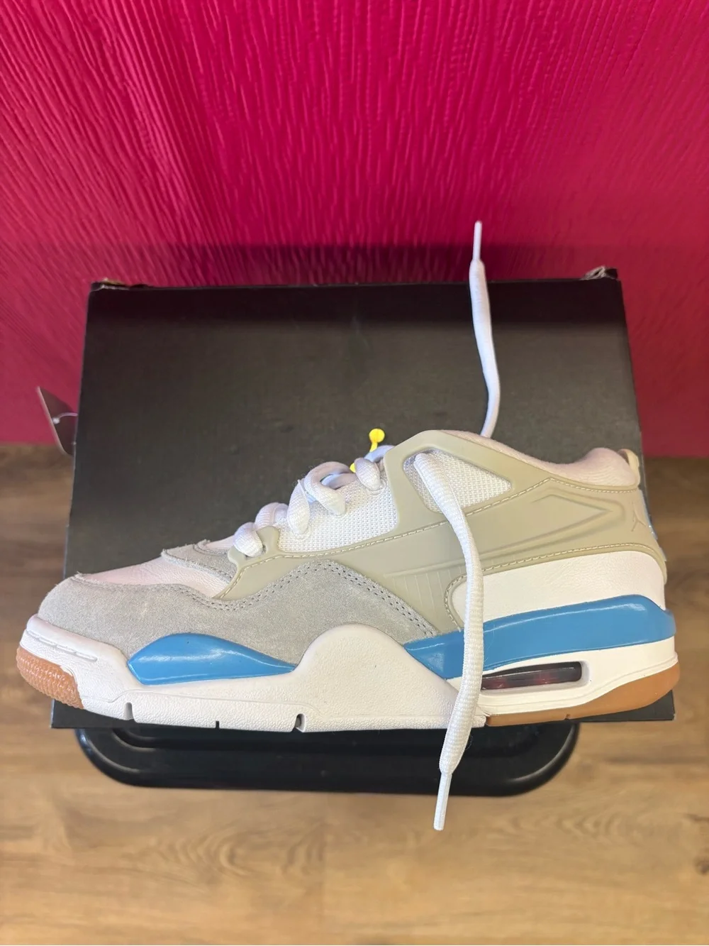 Jordan Kids White and Light Blue Low-Top Sneakers